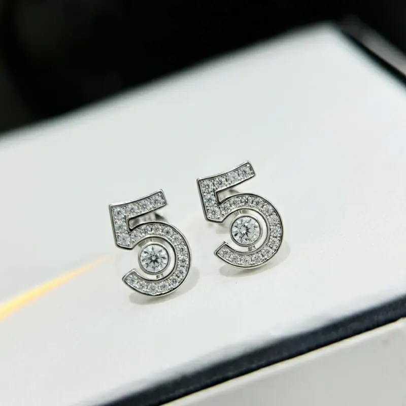 chanel boucles doreilles pour femme s_122ab27